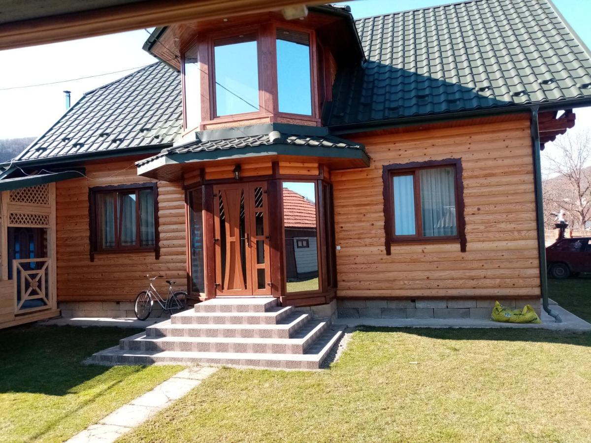 Садиба Федорчуків Гірська хатина Шешоры Экстерьер фото