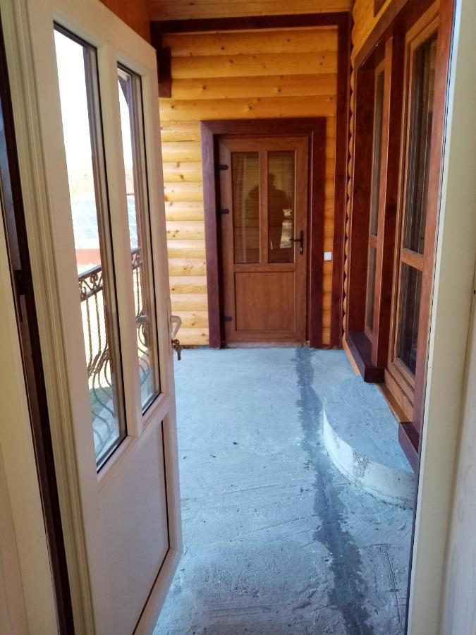 Садиба Федорчуків Гірська хатина Шешоры Экстерьер фото